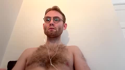 Snapshot of molliter chatting on 10/31/25, 02:40 molliter online show from 10/31/25, 02:40