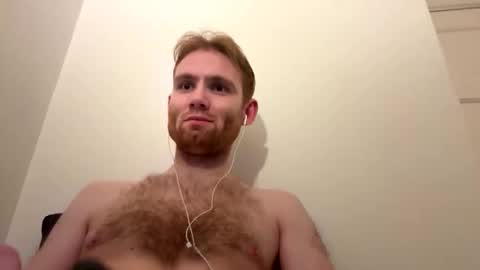 Snapshot of molliter chatting on 11/03/25, 12:02 molliter online show from 11/03/25, 12:02