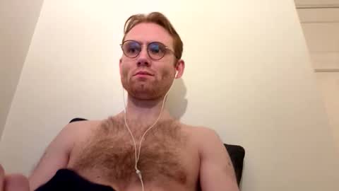 Snapshot of molliter chatting on 11/30/25, 01:09 molliter online show from 11/30/25, 01:09