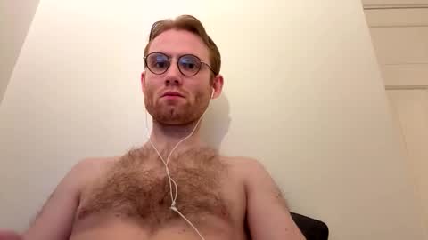 Snapshot of molliter chatting on 12/01/25, 11:10 molliter online show from 12/01/25, 11:10