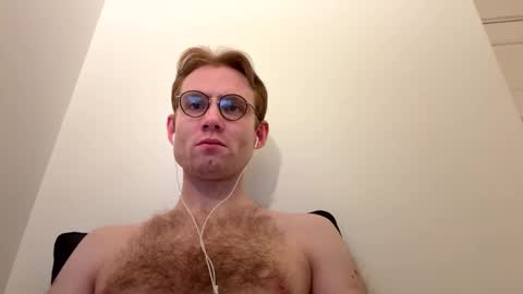 Snapshot of molliter chatting on 12/05/25, 12:41 molliter online show from 12/05/25, 12:41