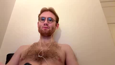 Snapshot of molliter chatting on 12/22/25, 05:43 molliter online show from 12/22/25, 05:43