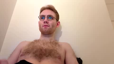 Snapshot of molliter chatting on 02/01/26, 01:48 molliter online show from 02/01/26, 01:48