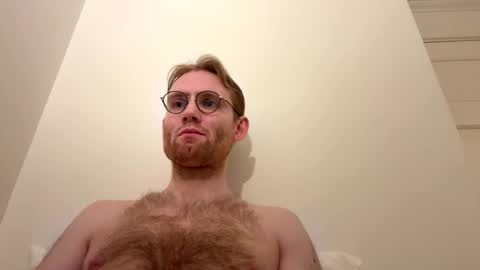 Snapshot of molliter chatting on 02/15/26, 11:01 molliter online show from 02/15/26, 11:01