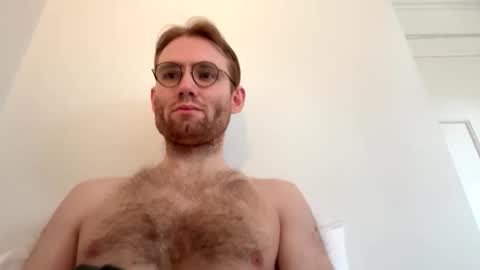 Snapshot of molliter chatting on 02/18/26, 01:51 molliter online show from 02/18/26, 01:51