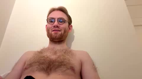 Snapshot of molliter chatting on 03/01/26, 10:56 molliter online show from 03/01/26, 10:56