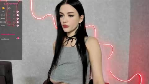 Molly - online show from 10/20/25, 04:02