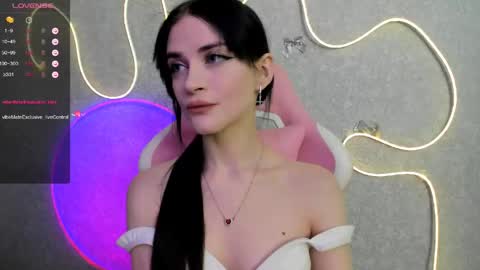 Molly - online show from 05/12/26, 02:52