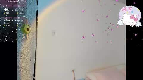 Snapshot of molly_g18 chatting on 09/23/25, 01:19 MARIANA online show from 09/23/25, 01:19