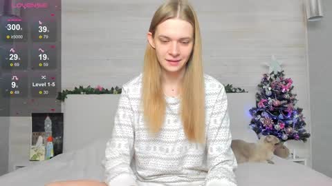 Molly Hunt online show from 12/24/24, 04:44