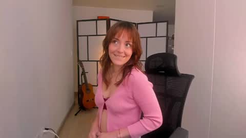   MOLLY   online show from 05/05/26, 05:32