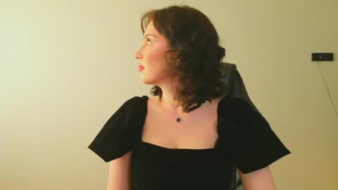 Snapshot of molly_millerr chatting on 05/22/26, 03:17 molly_millerr online show from 05/22/26, 03:17