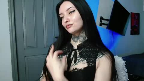Lina online show from 05/28/26, 09:28