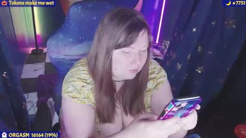 molly_moons online show from 10/23/25, 09:02