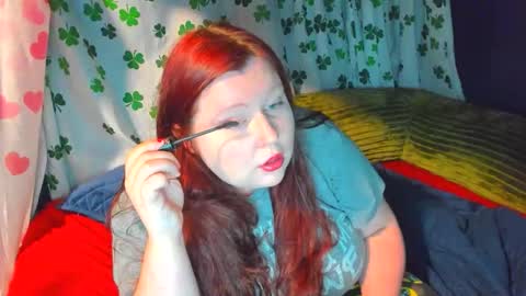 Snapshot of molly_moons chatting on 06/08/26, 11:27 molly_moons online show from 06/08/26, 11:27