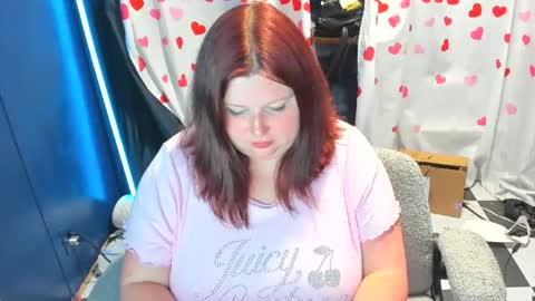 Snapshot of molly_moons chatting on 07/18/26, 02:38 molly_moons online show from 07/18/26, 02:38