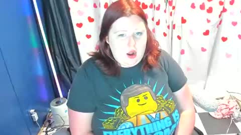 Snapshot of molly_moons chatting on 07/19/26, 11:30 molly_moons online show from 07/19/26, 11:30