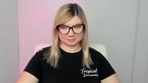 Molly online show from 09/26/25, 11:58