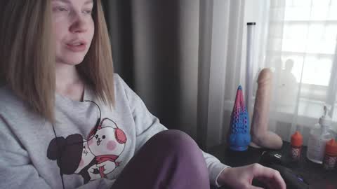 I have new photos come and see with love Molly online show from 02/02/25, 08:57