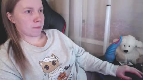 I have new photos come and see with love Molly online show from 02/08/26, 07:50