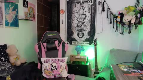 Molly online show from 02/06/26, 05:56