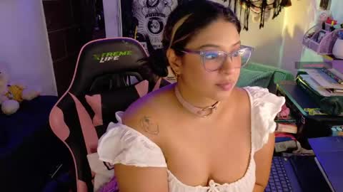 Molly online show from 04/17/26, 05:54