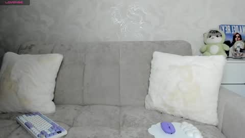 Snapshot of molly_sweetbaby chatting on 12/08/24, 09:19 Ill tell you when were private online show from 12/08/24, 09:19