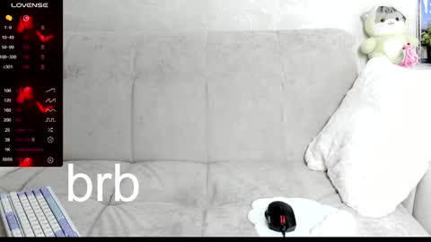 Snapshot of molly_sweetbaby chatting on 01/21/25, 05:41 Ill tell you when were private online show from 01/21/25, 05:41