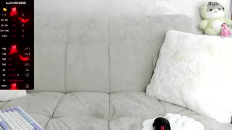 Snapshot of molly_sweetbaby chatting on 02/09/25, 05:33 Ill tell you when were private online show from 02/09/25, 05:33