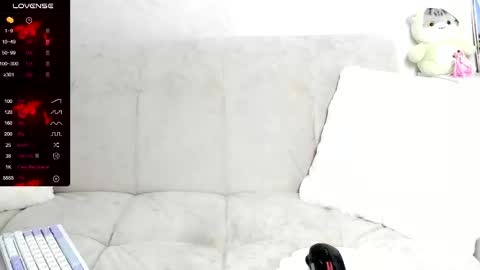 Snapshot of molly_sweetbaby chatting on 02/10/25, 02:16 Ill tell you when were private online show from 02/10/25, 02:16