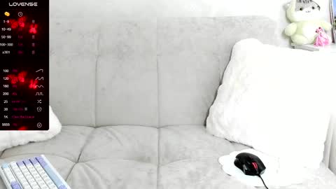 Snapshot of molly_sweetbaby chatting on 02/13/25, 04:28 Ill tell you when were private online show from 02/13/25, 04:28