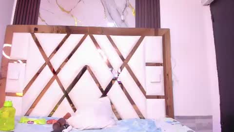 Snapshot of molly_sweetee chatting on 07/12/26, 01:40 Yuli online show from 07/12/26, 01:40