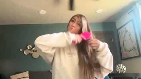 molly_theslut online show from 10/08/25, 06:49