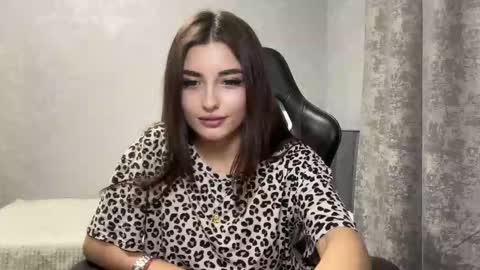 Molly online show from 11/08/25, 07:12