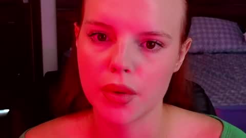 Molly online show from 06/08/26, 02:12