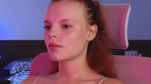 Molly online show from 06/10/26, 01:39