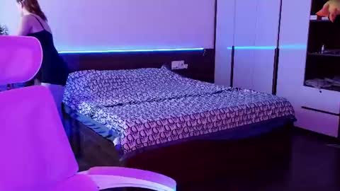 Molly online show from 06/17/26, 12:57