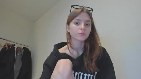 Taisha online show from 02/11/25, 07:48