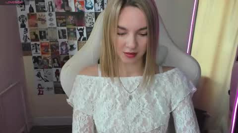 Molly online show from 09/30/25, 01:21