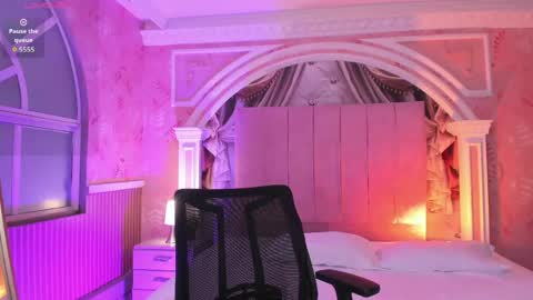 Snapshot of mollydoll_amour chatting on 06/02/26, 12:07 MollyDoll online show from 06/02/26, 12:07
