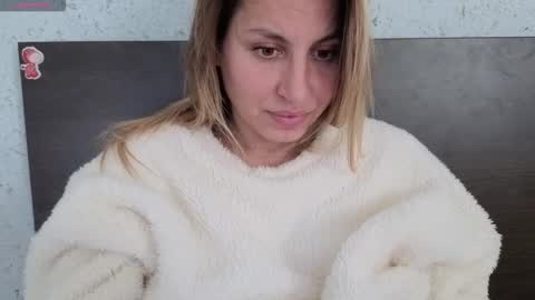 Nica    follow me   online show from 11/18/25, 09:47