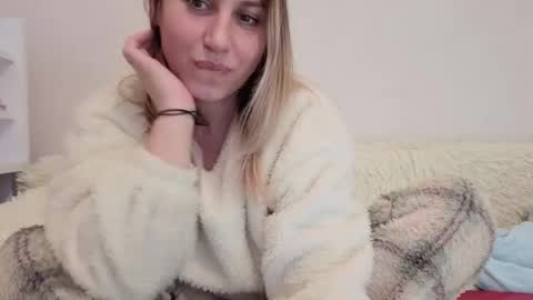 Nica    follow me   online show from 01/05/26, 10:24