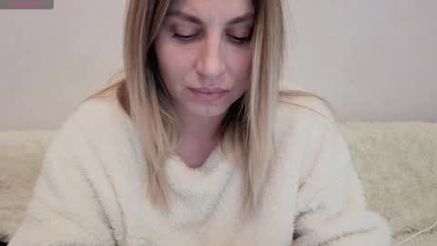 Nica    follow me   online show from 01/10/26, 08:10