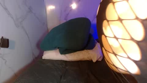  MOLLY  GUNSG online show from 04/15/26, 10:32