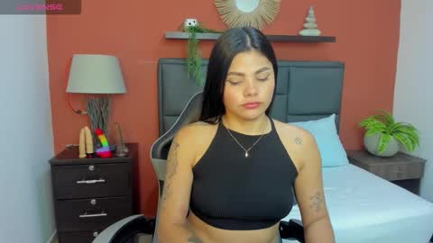 mollylove_ online show from 11/24/25, 06:51