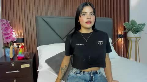 mollylove_ online show from 03/06/26, 07:21