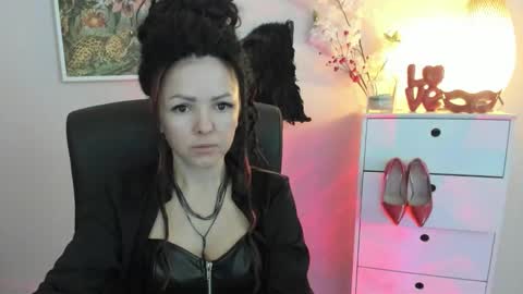 Molly online show from 02/05/26, 07:57