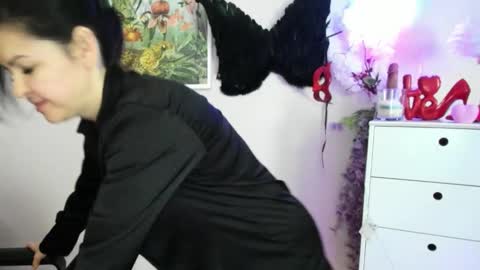 Molly online show from 03/10/26, 07:13