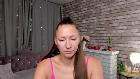 hi im Molly heregreat boobs big heart  warm pussy  online show from 07/18/26, 12:37