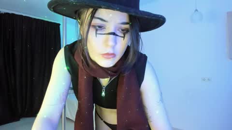 Snapshot of mollyposh chatting on 12/13/24, 10:23 Molly online show from 12/13/24, 10:23